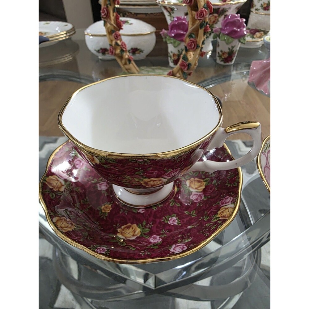 Vintage 2002 Royal Albert Old Country Roses